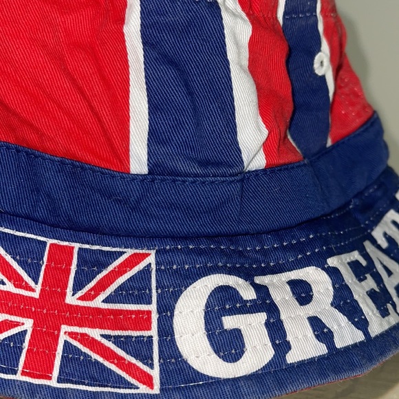 Hat - Picture 3 of 4